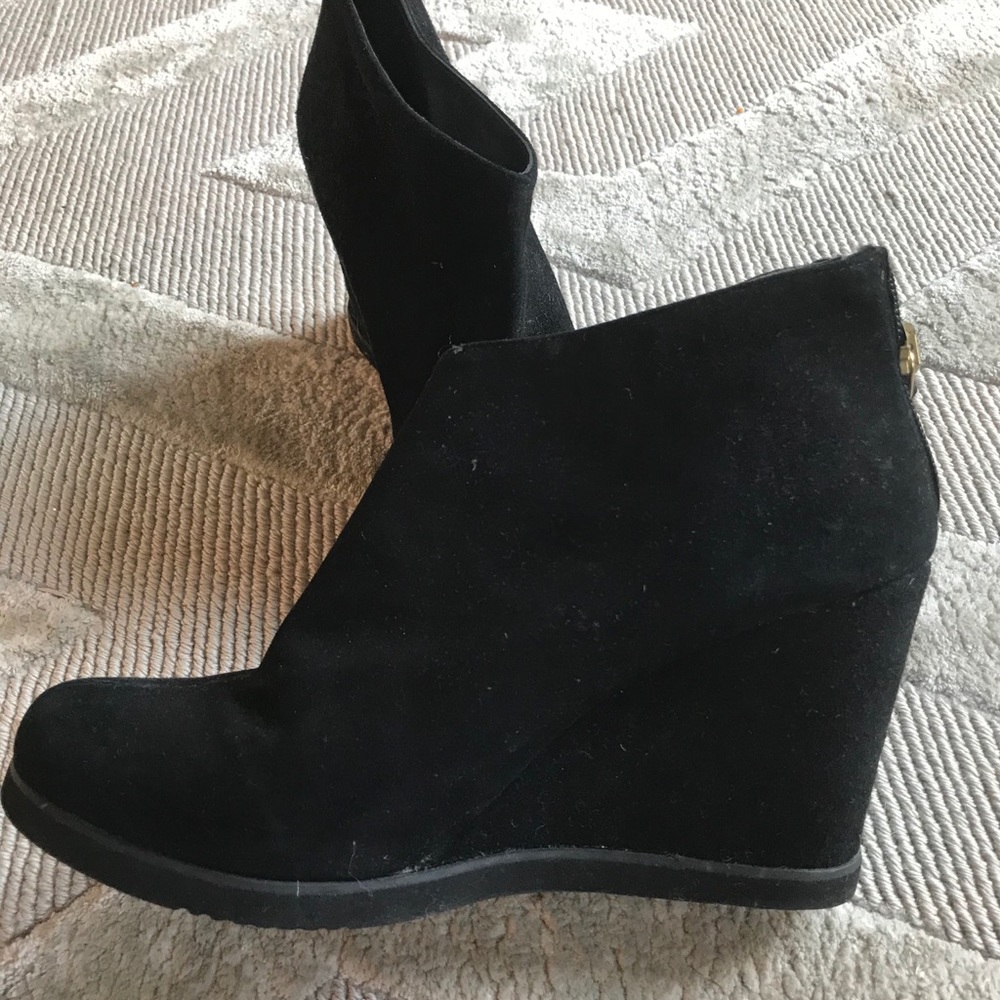 Black Winter Wedges